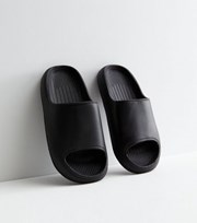 New Look Black Moulded Sliders